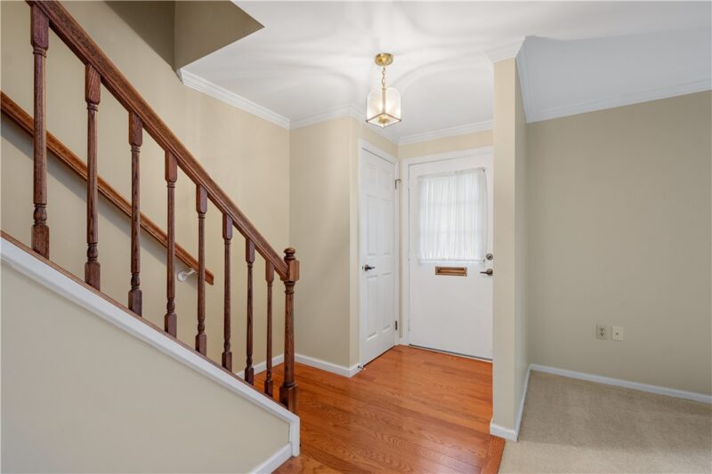 171 Roscommon Pl — photo 2