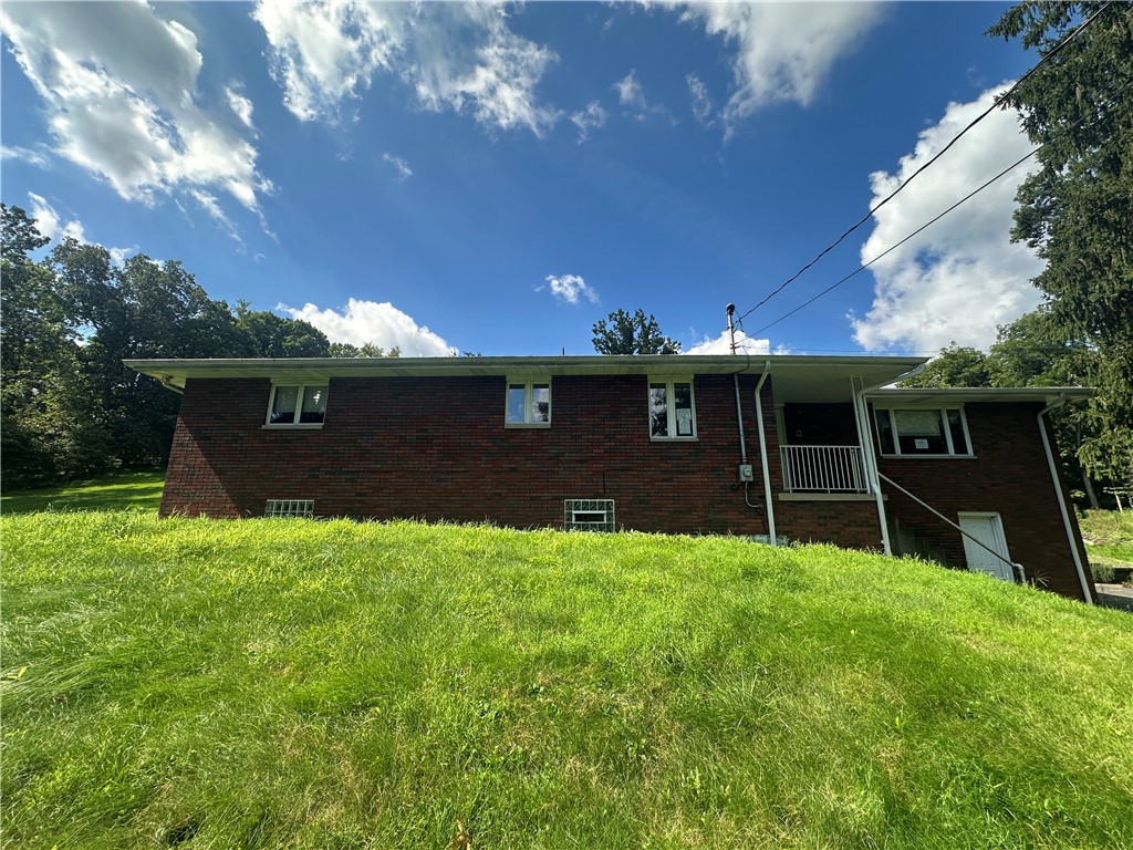 353 Slaughter Hollow Rd — photo 1