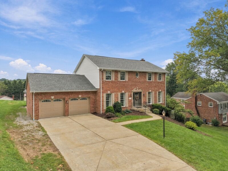 122 Highvue DRIVE — photo 2