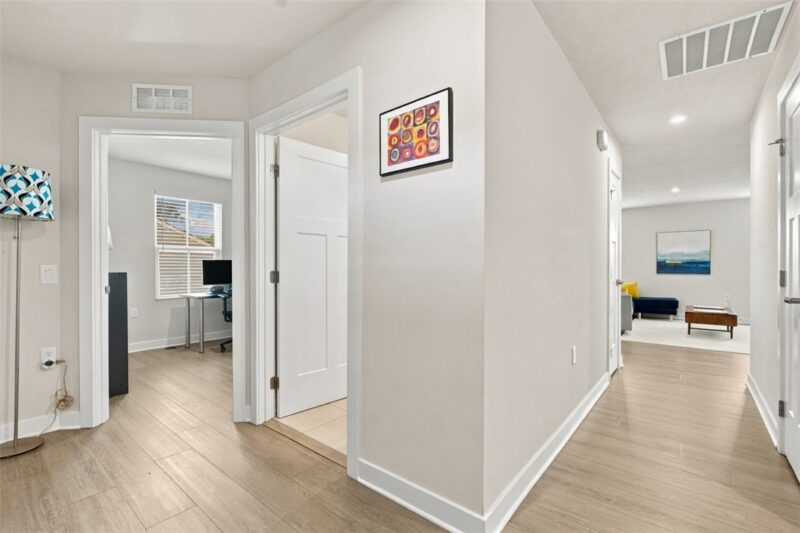 213 Smith — photo 5