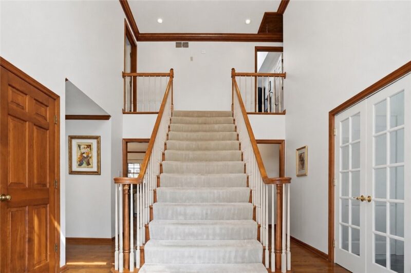 217 La Grande Dr — photo 3
