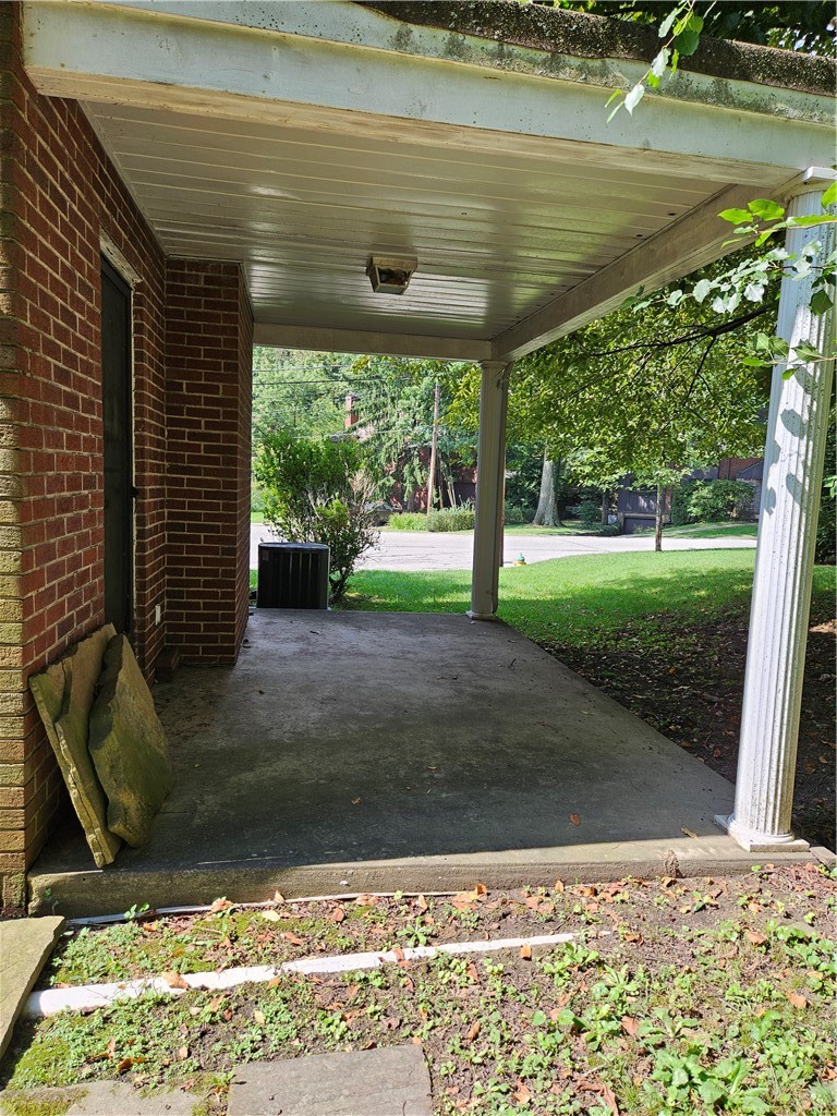 2351 Collins Rd — photo 4