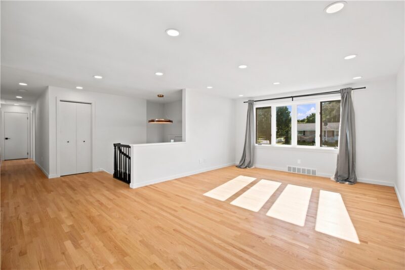 9659 Shirley Dr — photo 8