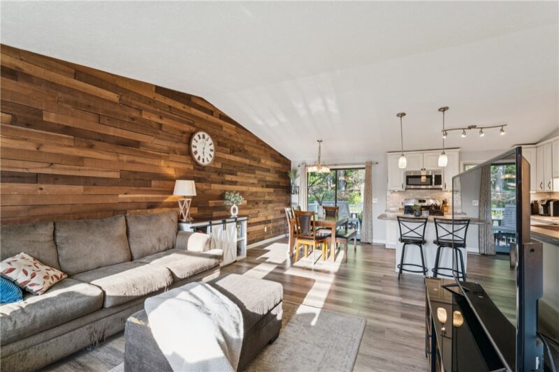 429 Deerfield Drive — photo 5