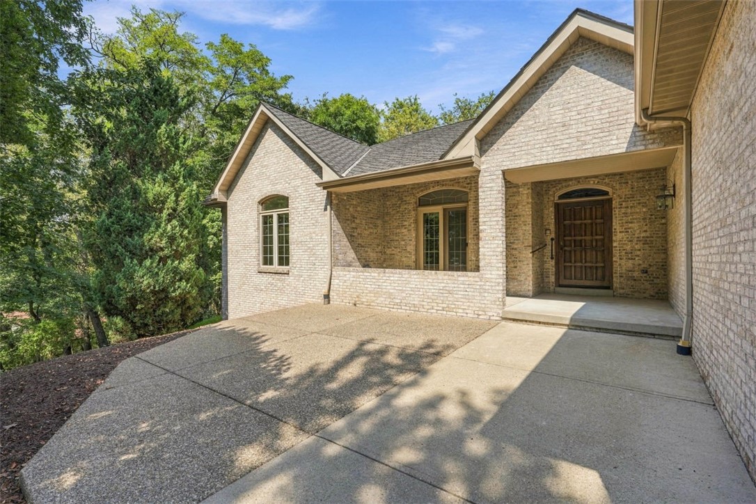 700 Jane Ave — photo 1