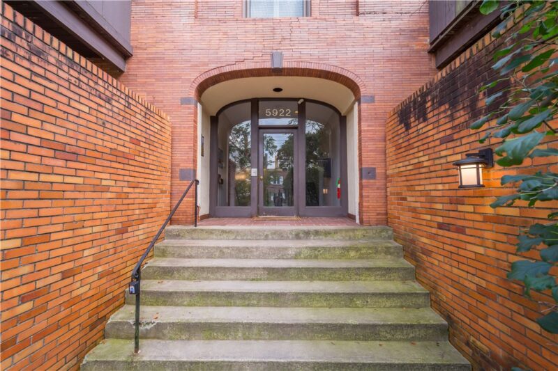 5922 Howe Street 204 — photo 3