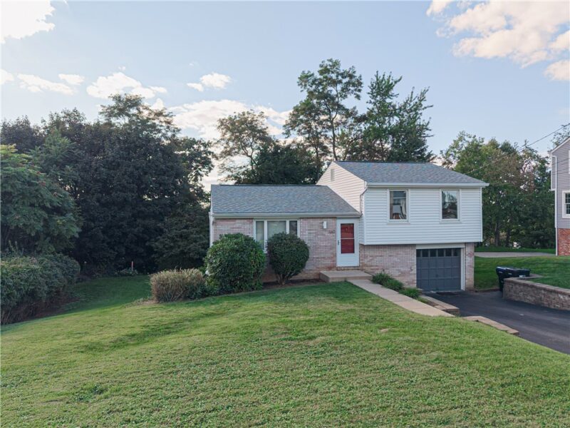 160 Rivercrest Dr — photo 2