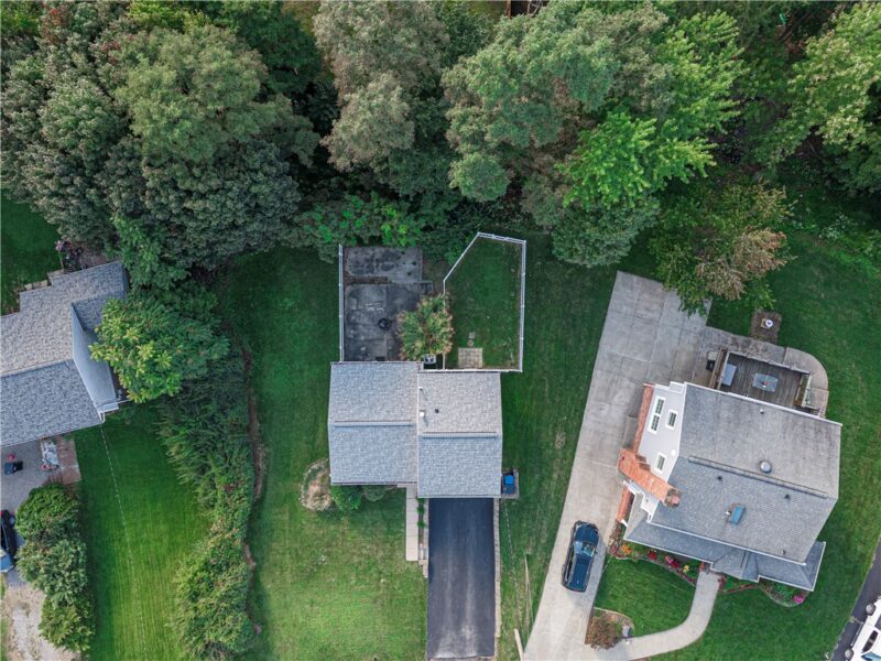 160 Rivercrest Dr — photo 3