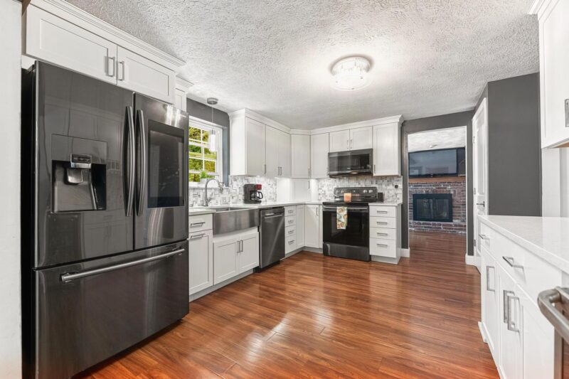 2443 McMonagle AVENUE — photo 5