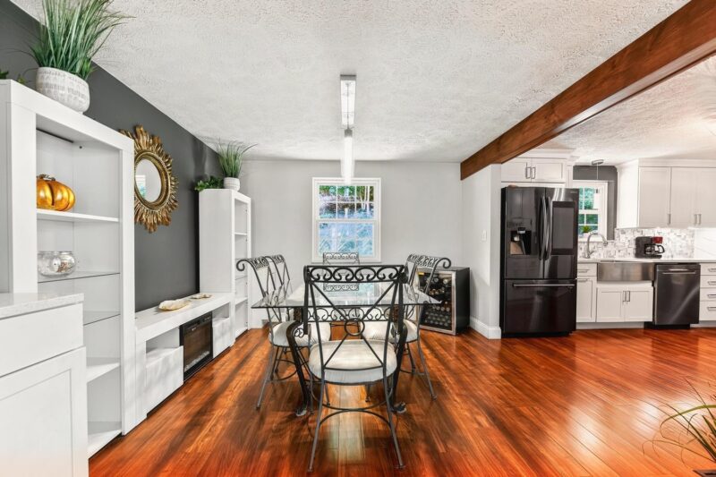 2443 McMonagle AVENUE — photo 7