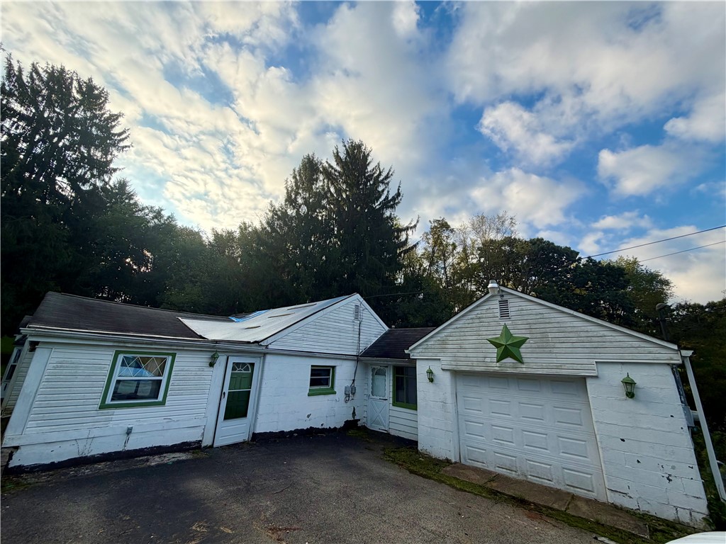 165 Blackhawk Rd — photo 1