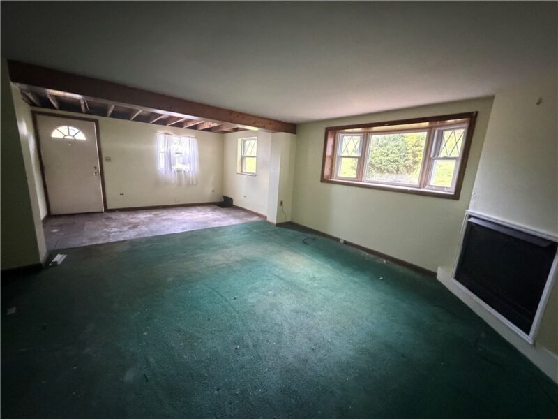 165 Blackhawk Rd — photo 2