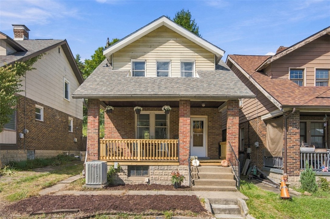 37 Bateman St — photo 1