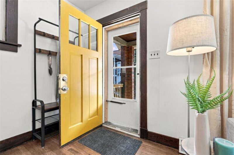 37 Bateman St — photo 8