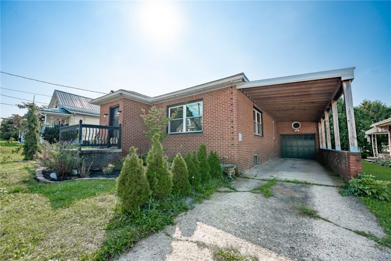 358 Anderson Ave — photo 3