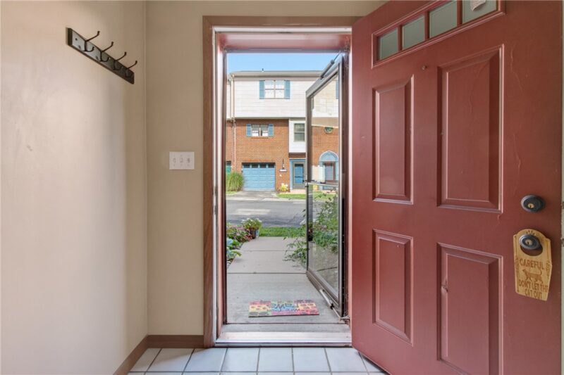 104 Longfellow Ct — photo 4