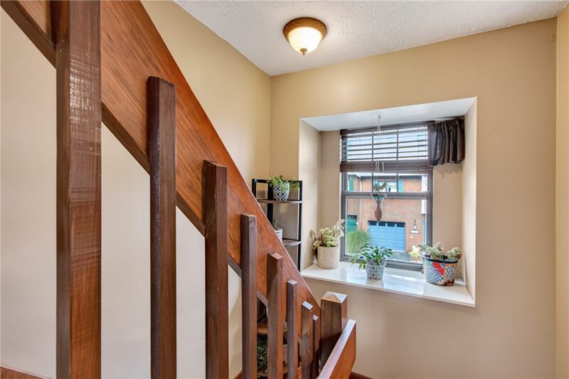 104 Longfellow Ct — photo 8