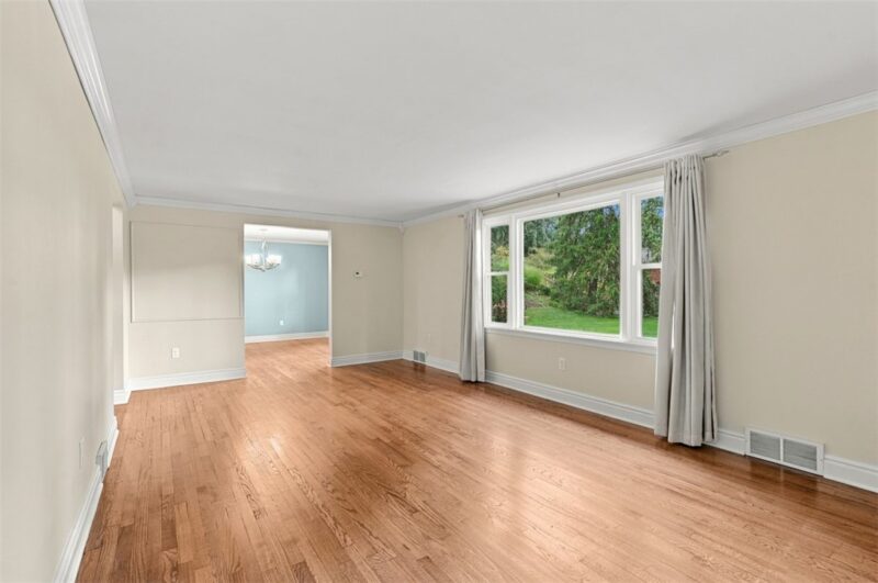 550 Clair Dr — photo 7