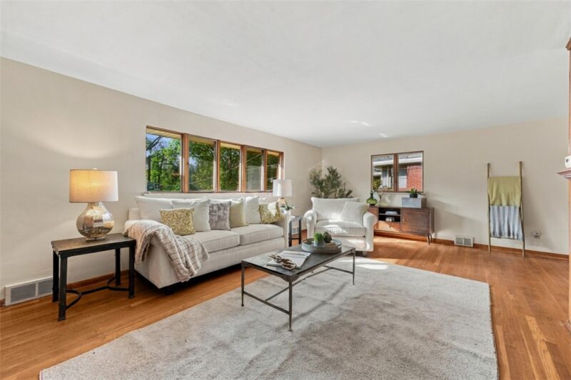 1454 Mohican Dr — photo 3