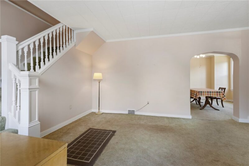 1027 Hamilton — photo 3