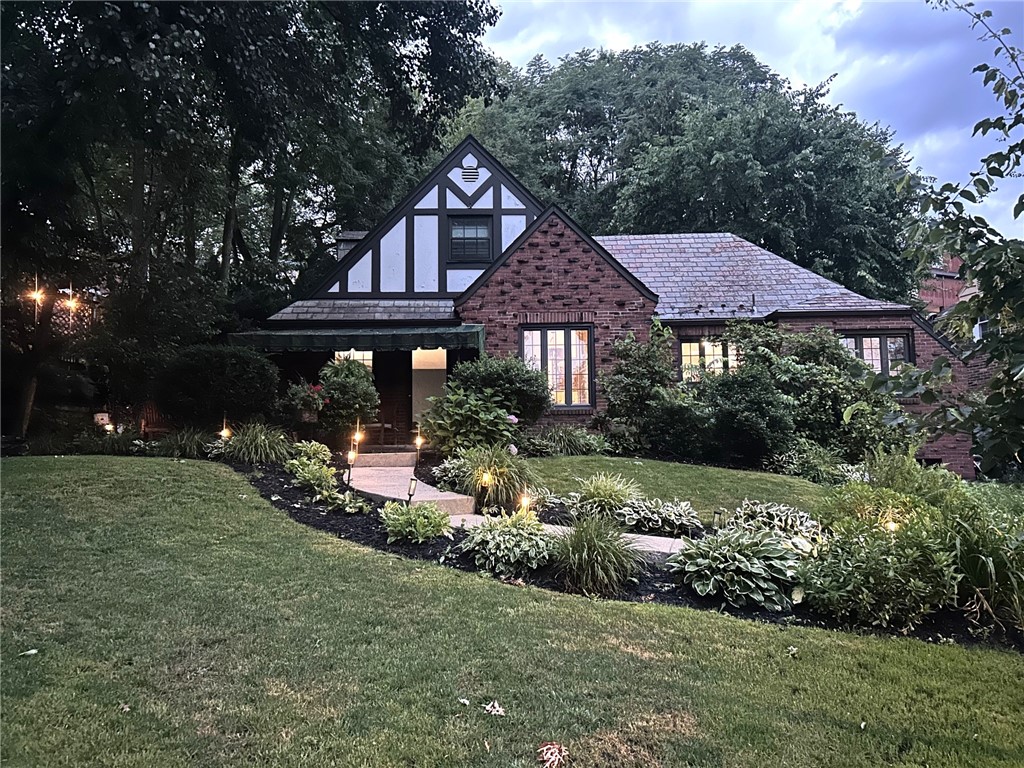 439 Austin Ave. — photo 1