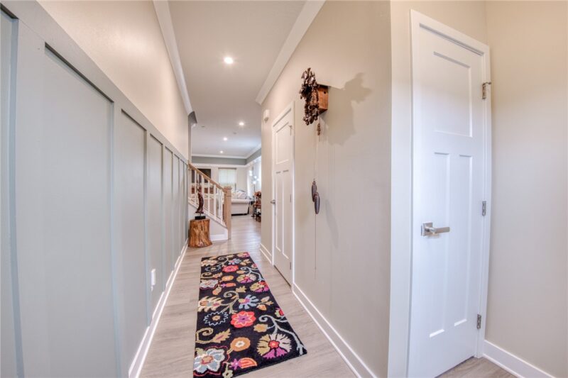 224 Dana Dr — photo 2