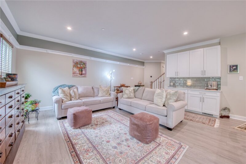 224 Dana Dr — photo 3