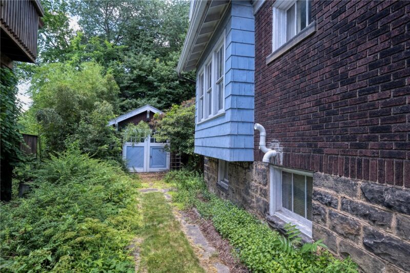 4135 PERRYSVILLE AVENUE — photo 3