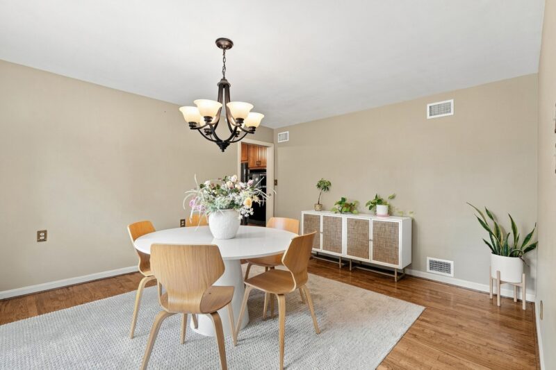 2540 LINDENWOOD DRIVE — photo 5