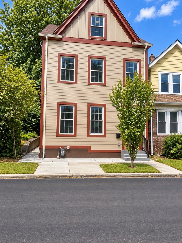 1214 Woodland Avenue — photo 1