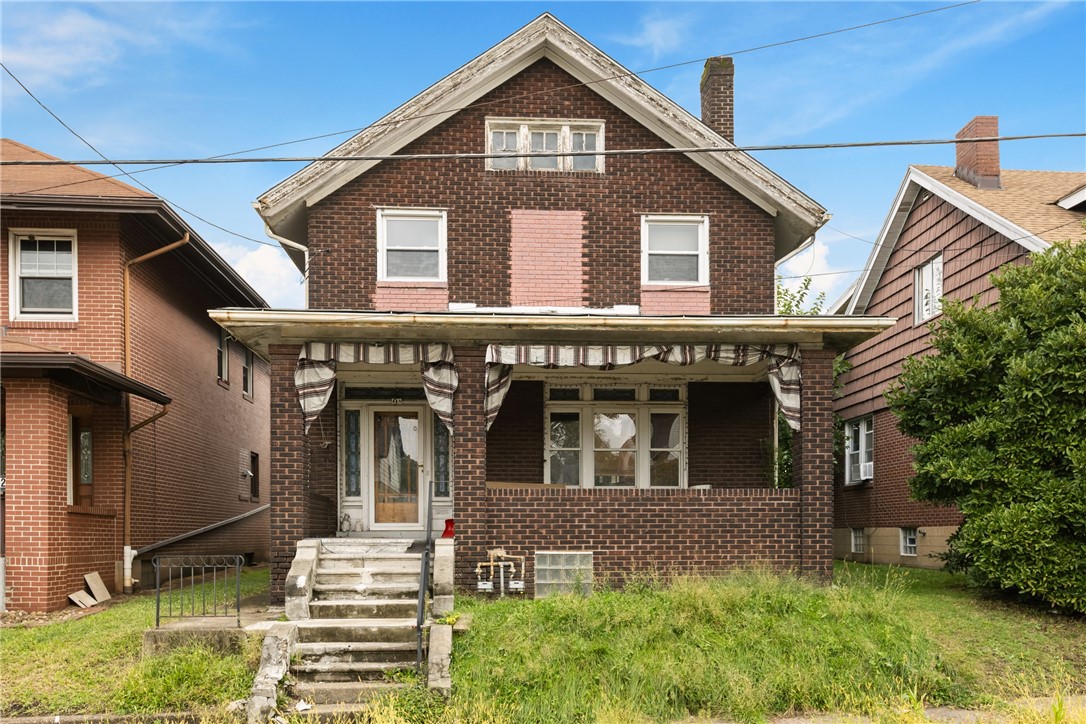 418 Charles St — photo 1