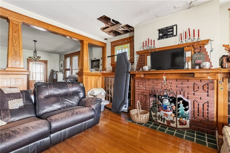 418 Charles St — photo 5