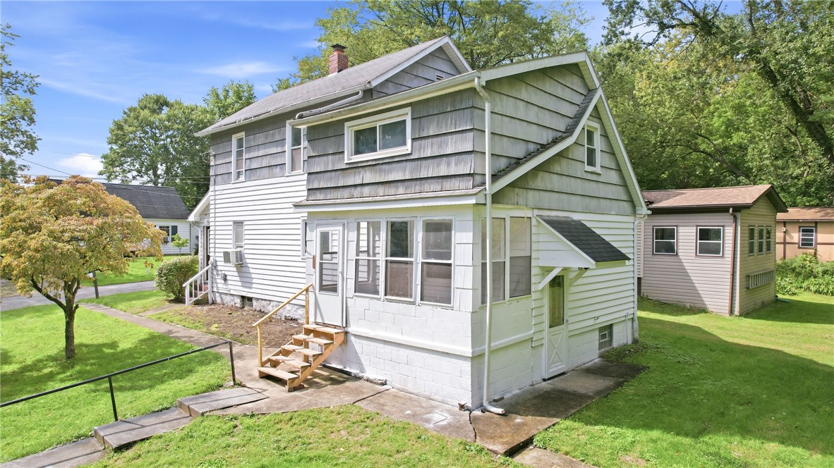 296 Superior St — photo 1
