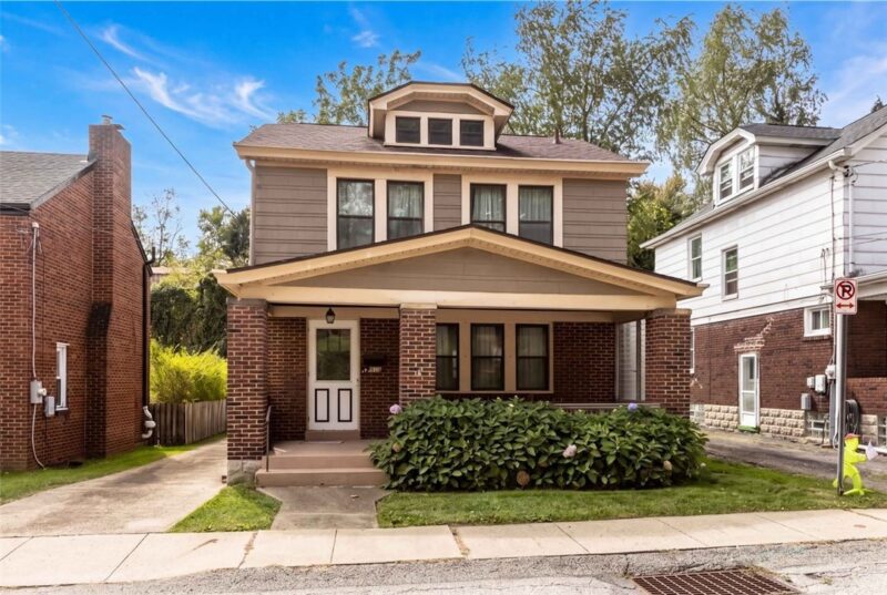 908 Baldwin St — photo 2