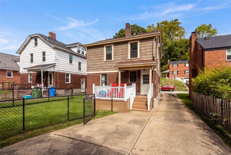 908 Baldwin St — photo 3