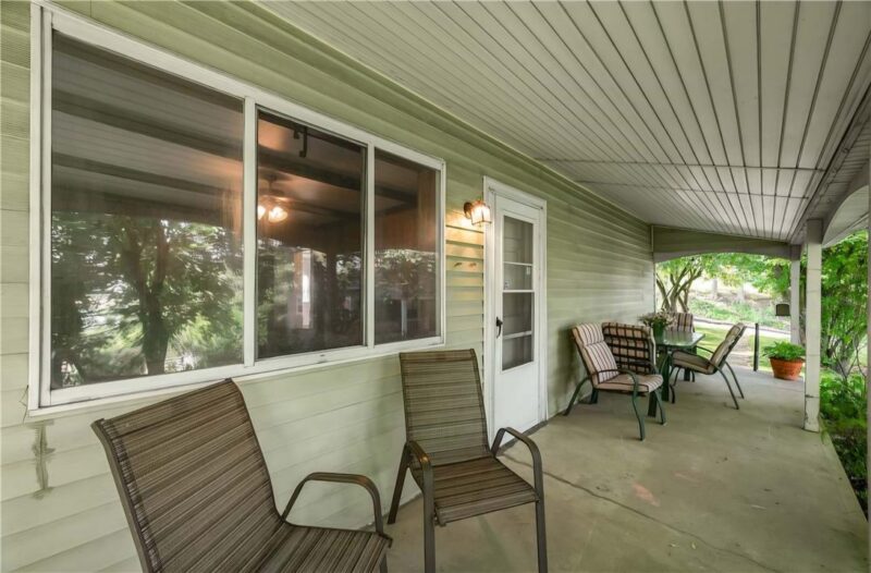 411 Harmony Rd — photo 4