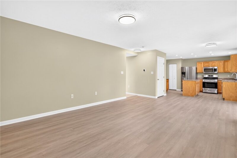 1811 Pioneer Dr — photo 7