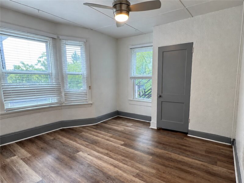 1217 McNeilly Avenue — photo 8