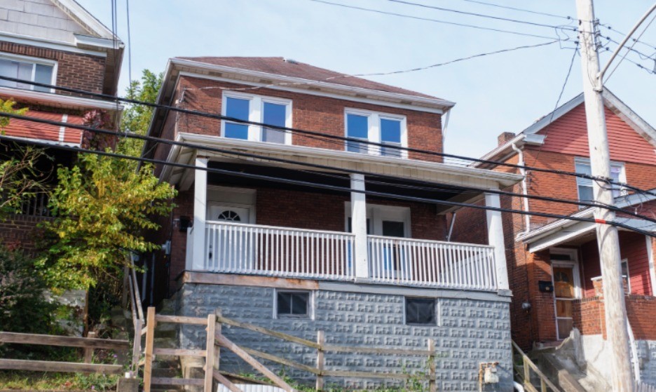 724 Catharine St — photo 1
