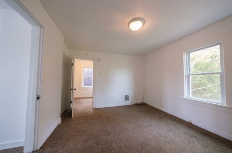 724 Catharine St — photo 5