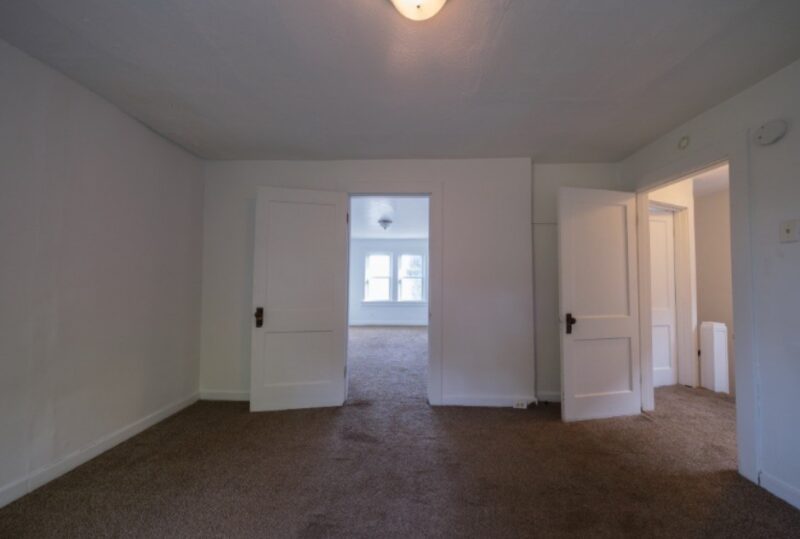 724 Catharine St — photo 6