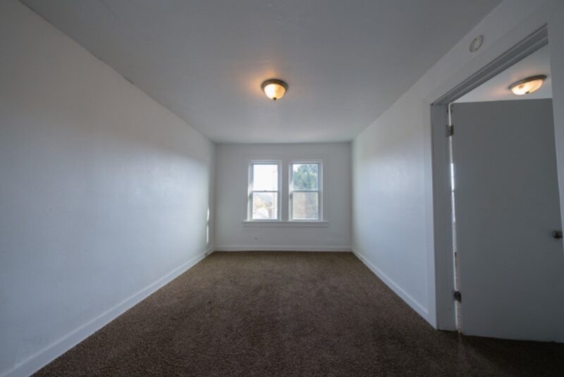 724 Catharine St — photo 7