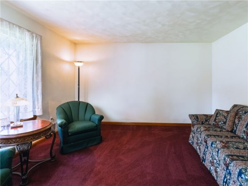 196 White Oak Dr — photo 4