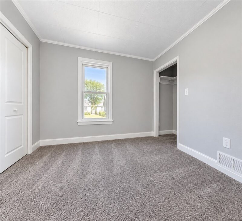 1249 Leishman Ave — photo 7