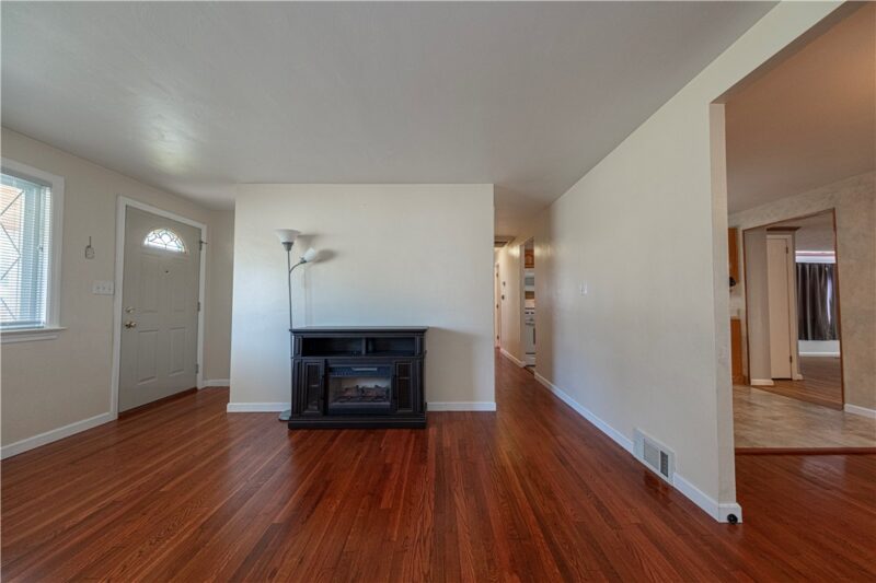 286 SOUTHWARD DRIVE — photo 4