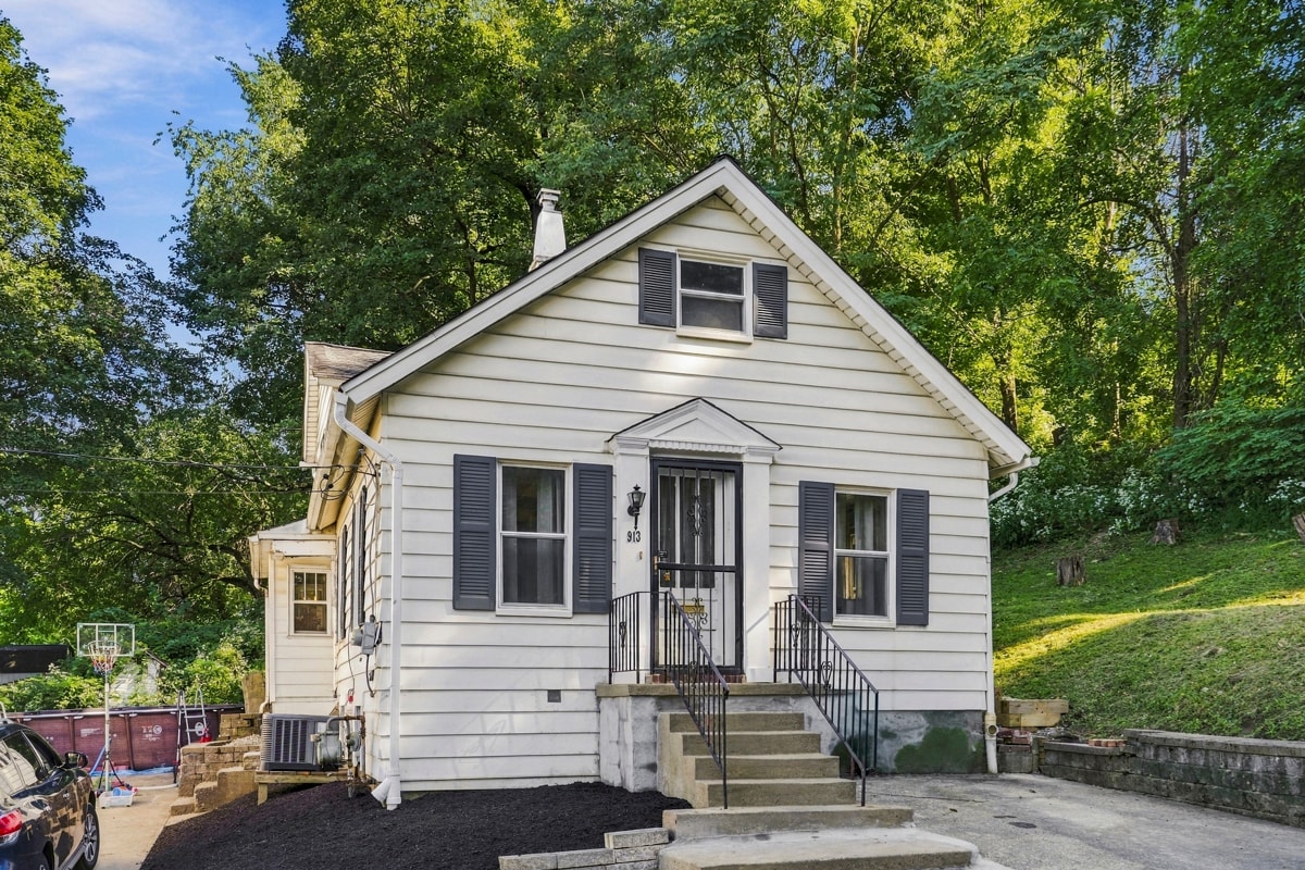913 Chestnut St — photo 1