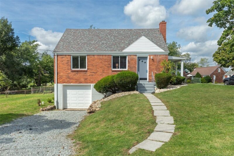 3306 Fieldcrest Drive — photo 6