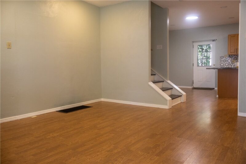 1145 Hill St — photo 4