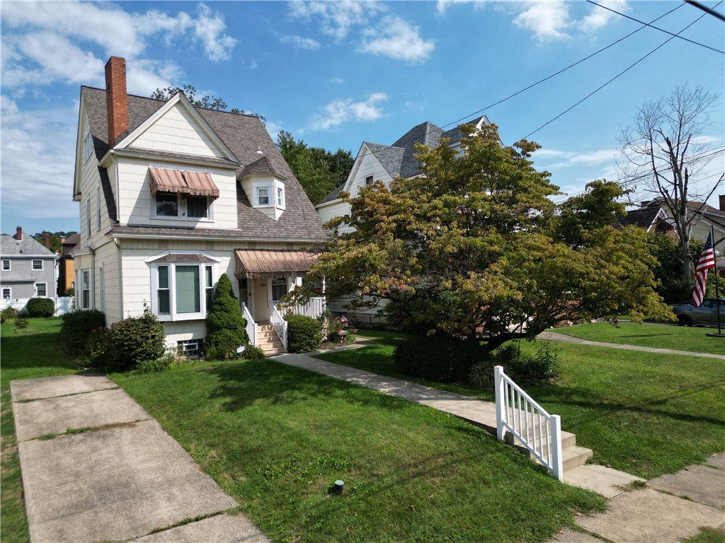 52 Linshaw Ave — photo 1