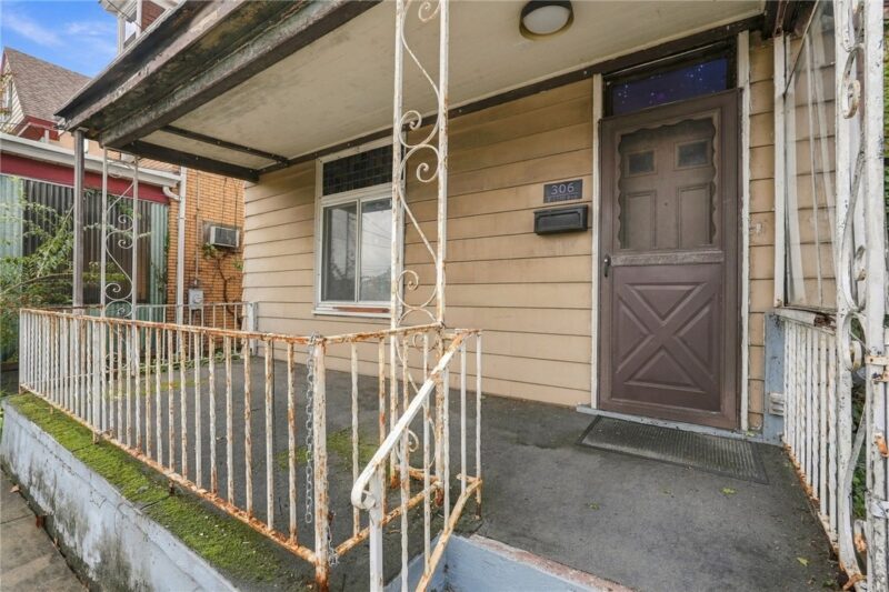 306 E 11th Ave — photo 3